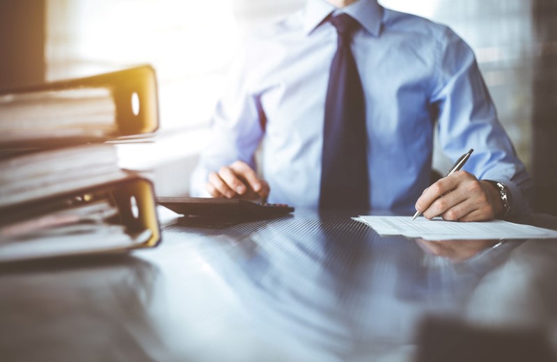 doorgeefluik bij fraude: geen aftrek, wel afdracht