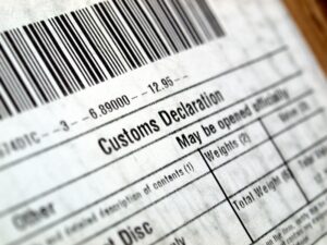 vanaf november extra toeslag van € 2 voor pakketjes van buiten de eu