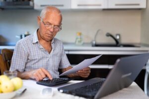 tariefmaatregel op doorbetaald pensioen is geen discriminatie